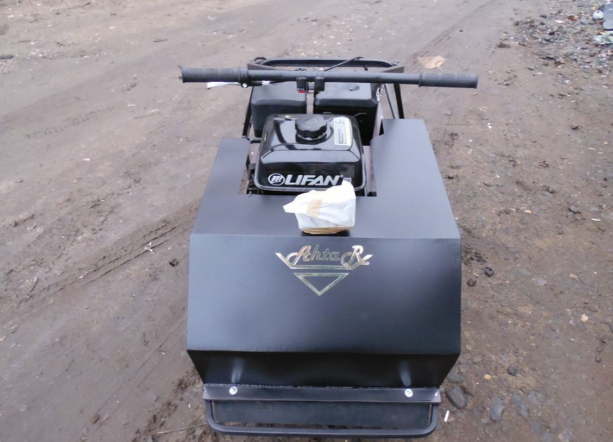 Мотобуксировщик AhtaR Зима 15 л/с с вариатором в Волгодонске