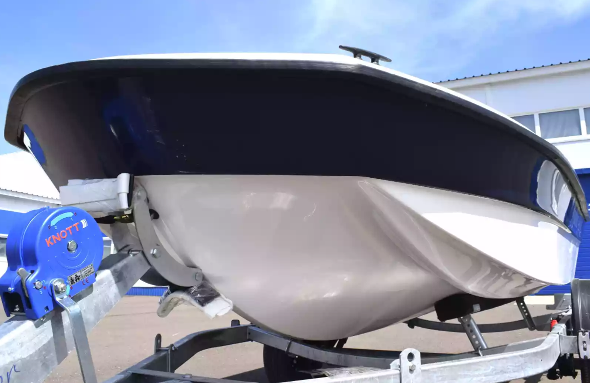 Стеклопластиковая лодка Wyatboat 430 тримаран в Волгодонске