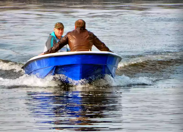 Стеклопластиковая лодка Wyatboat 430 тримаран в Волгодонске
