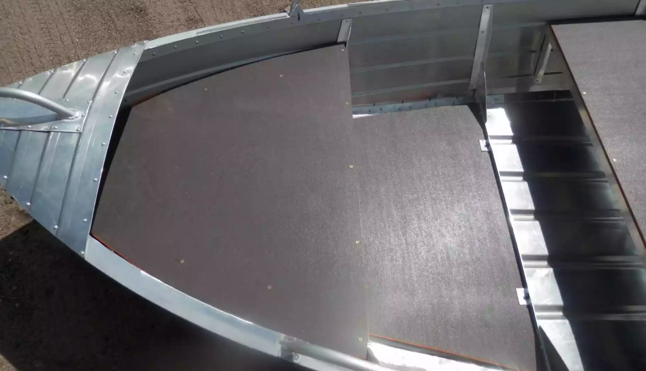 Алюминиевая лодка Вятка-Профи 32 в Волгодонске