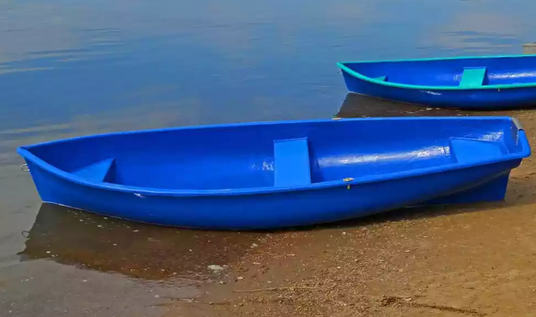 Стеклопластиковая лодка Омуль в Волгодонске