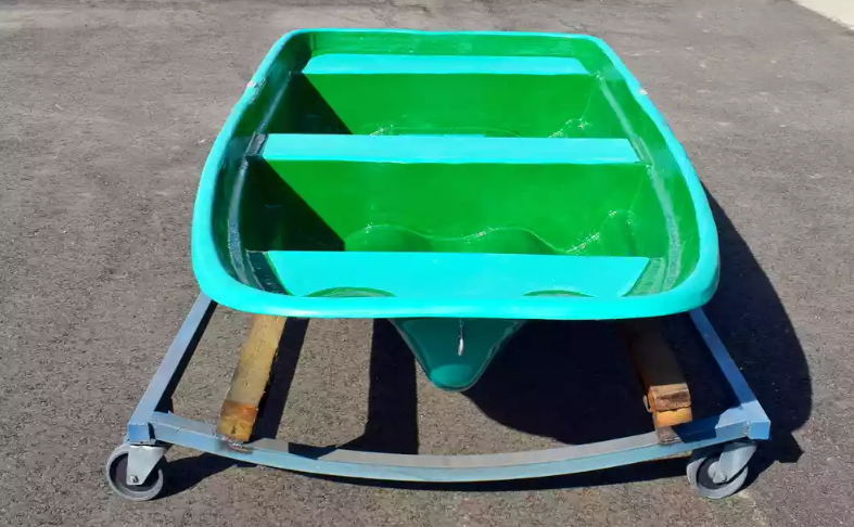 Стеклопластиковая лодка Старт (тримаран) в Волгодонске