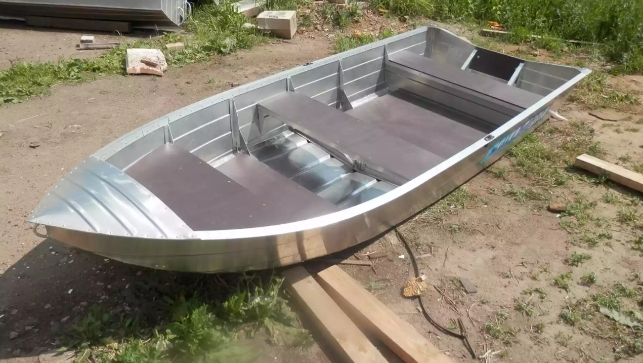 Алюминиевая лодка Вятка-Профи 32 в Волгодонске