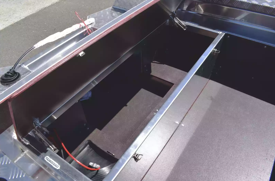 Алюминиевая лодка Wyatboat-390 DCM в Волгодонске