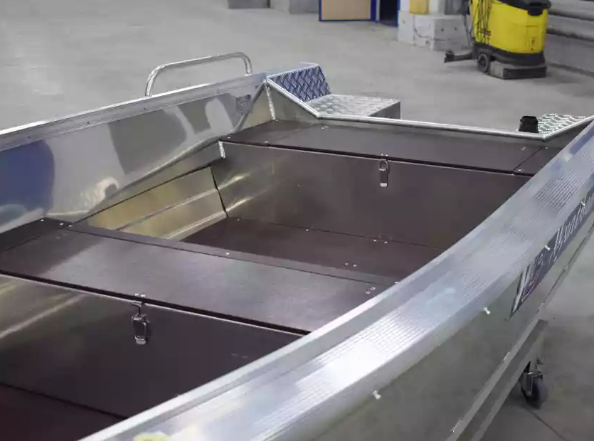 Алюминиевая лодка  Wyatboat-430 Р в Волгодонске