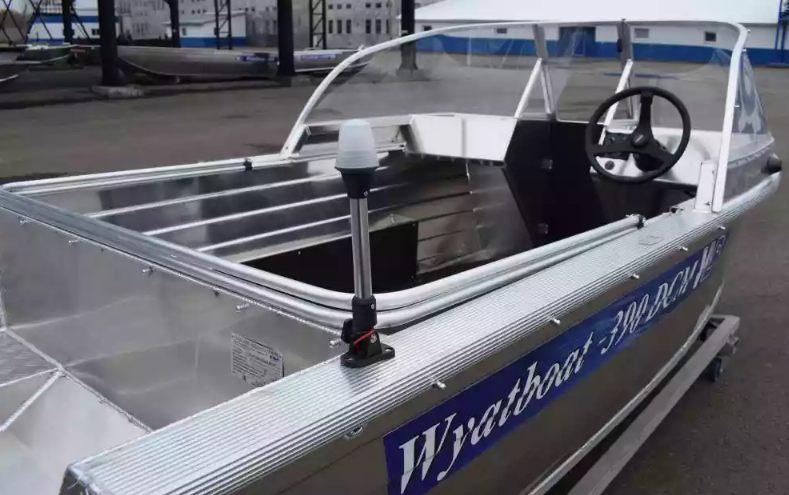 Алюминиевый катер Wyatboat-390 DCM Увеличенный борт в Волгодонске Алюминиевый катер Wyatboat-390 DCM Увеличенный борт в Волгодонске