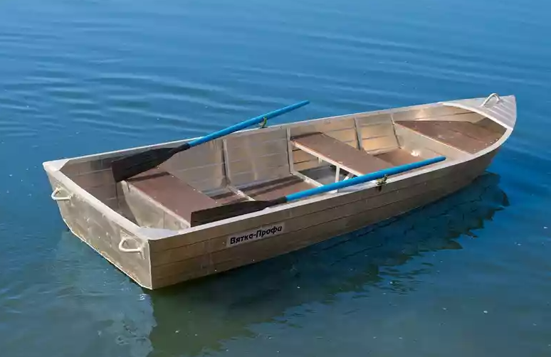 Алюминиевая лодка Вятка-Профи 32 в Волгодонске