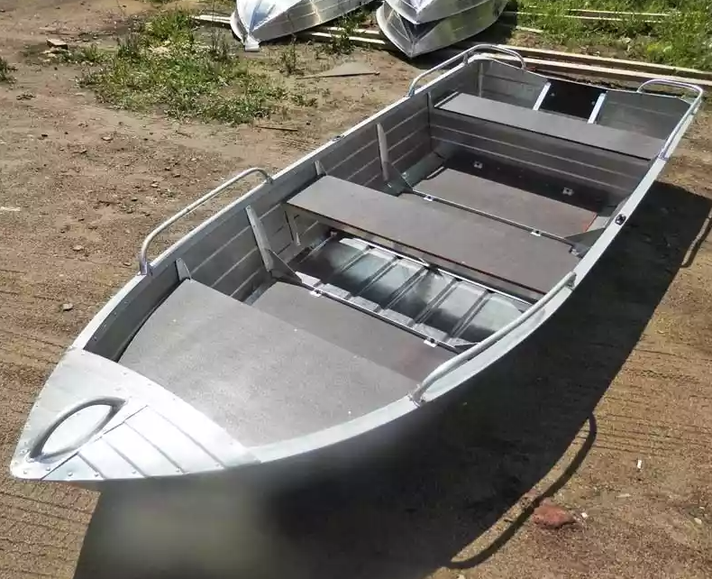 Алюминиевая лодка Вятка-Профи 37 в Волгодонске