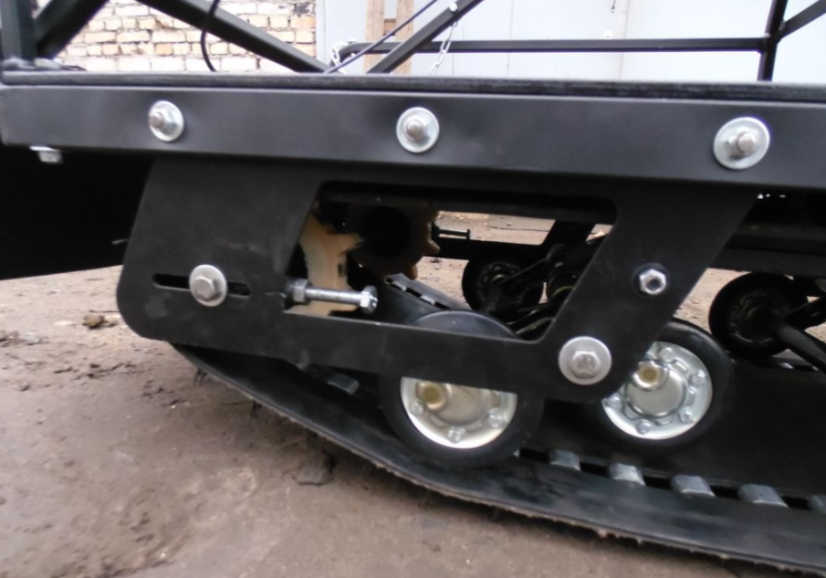 Мотобуксировщик AhtaR Зима 15 л/с с вариатором в Волгодонске