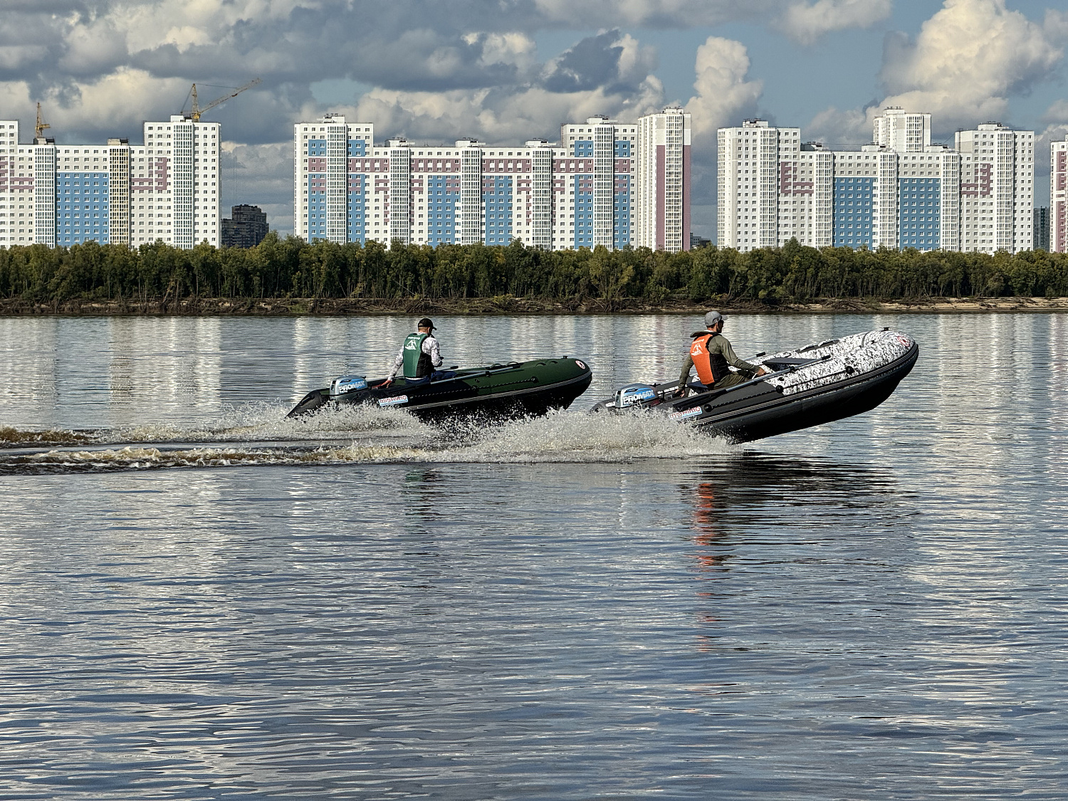 Лодка MISHIMO BIG FLOOR 440 в Волгодонске