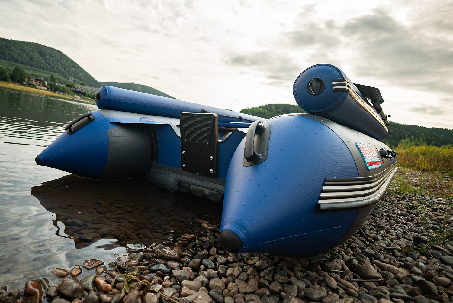 Лодка MISHIMO RIVER FJET PRO 430  под водомет в Волгодонске