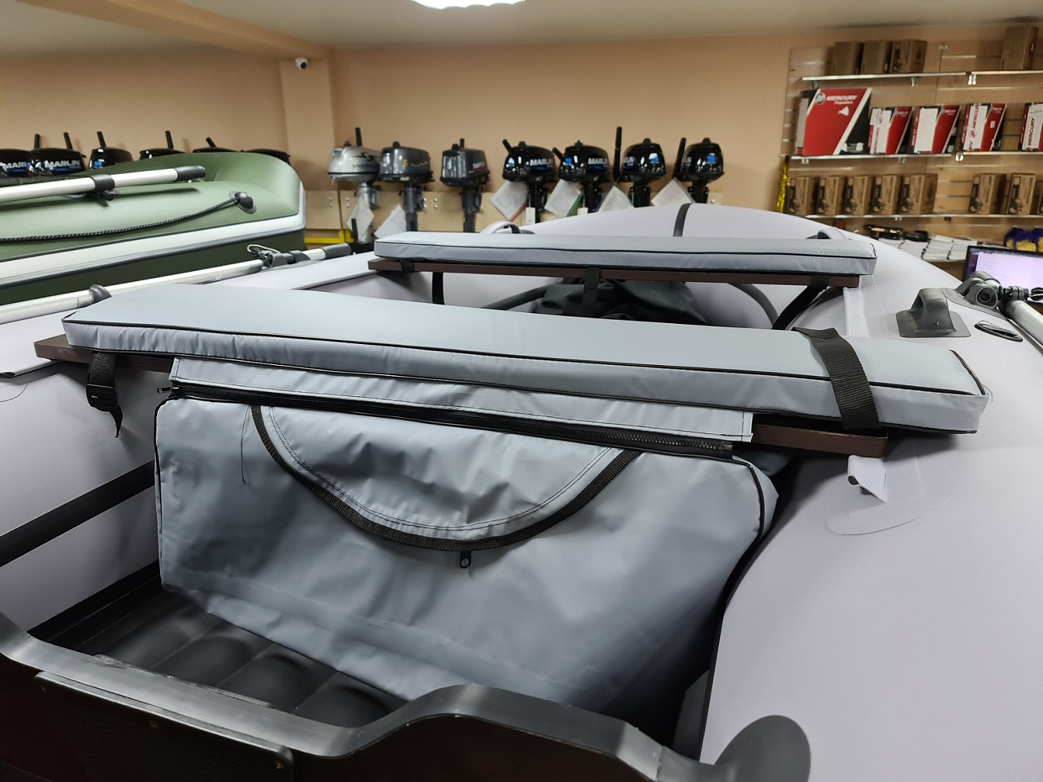 КОМПЛЕКТ МЯГКИХ НАКЛАДОК С СУМКОЙ ДЛЯ ЛОДОК 90Х20 СЕРЫЙ в Волгодонске