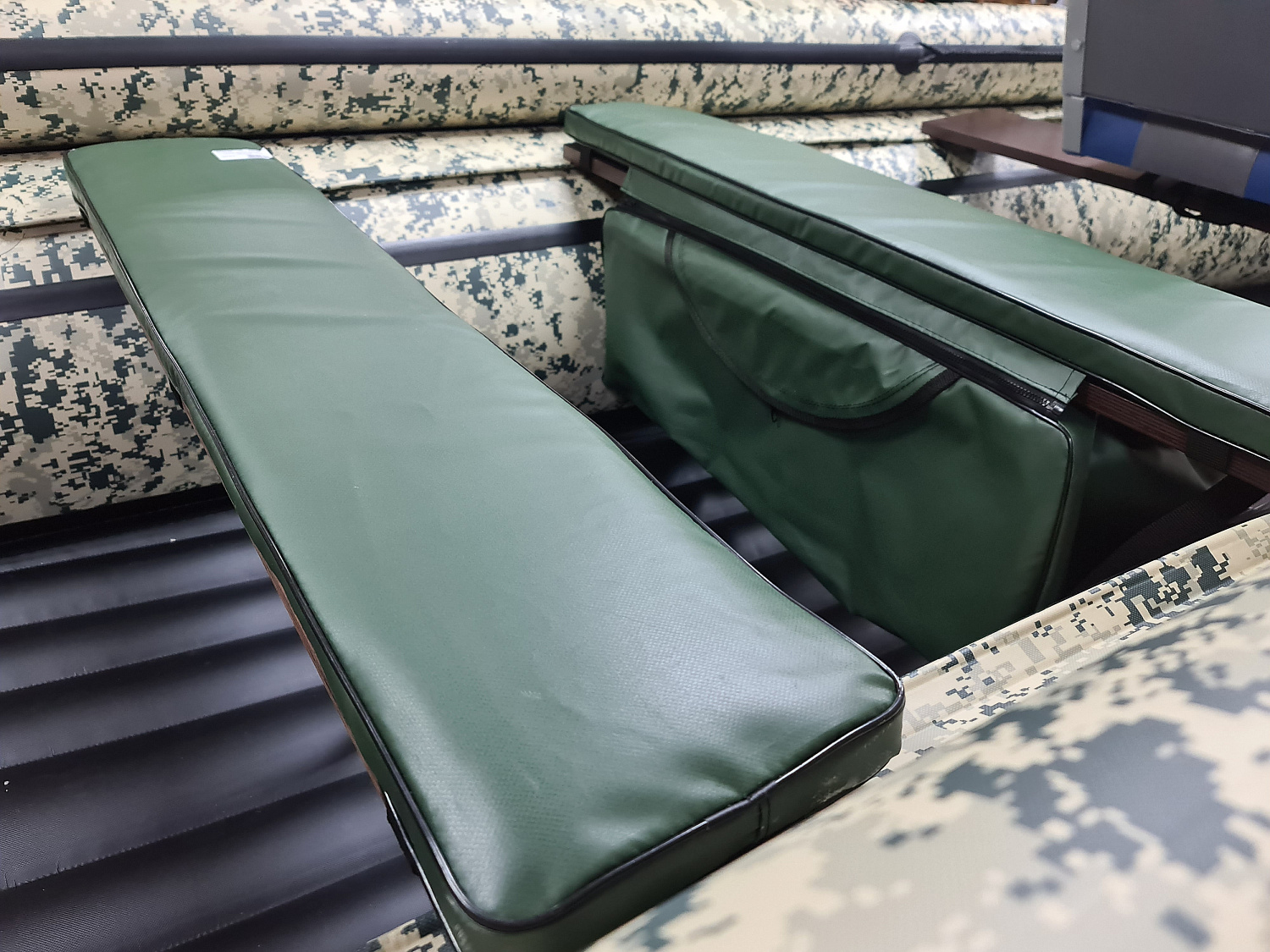 КОМПЛЕКТ МЯГКИХ НАКЛАДОК С СУМКОЙ ДЛЯ ЛОДОК 80Х20 ЗЕЛЕНЫЙ в Волгодонске